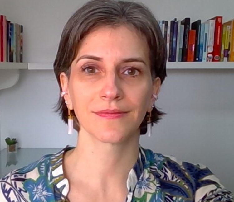 Raquel B Lhullier